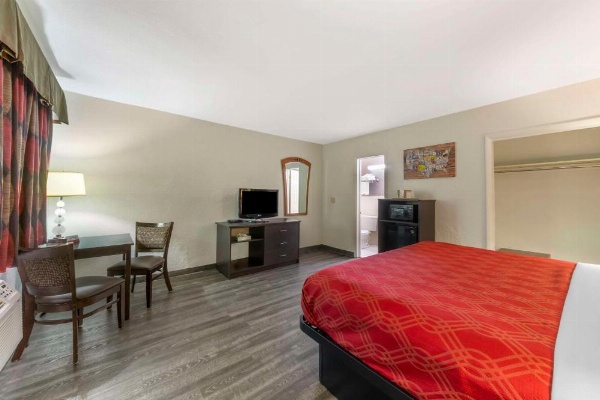 Econo Lodge Hollywood - Ft Lauderdale International Airport image 11