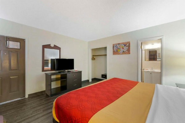 Econo Lodge Hollywood - Ft Lauderdale International Airport image 9